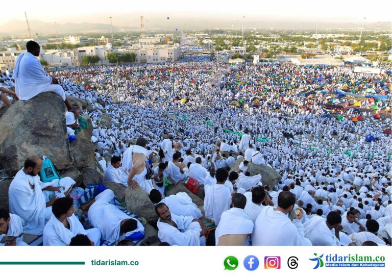 Seputar Haji (8): Pesan Esoteris dari Padang Arafah